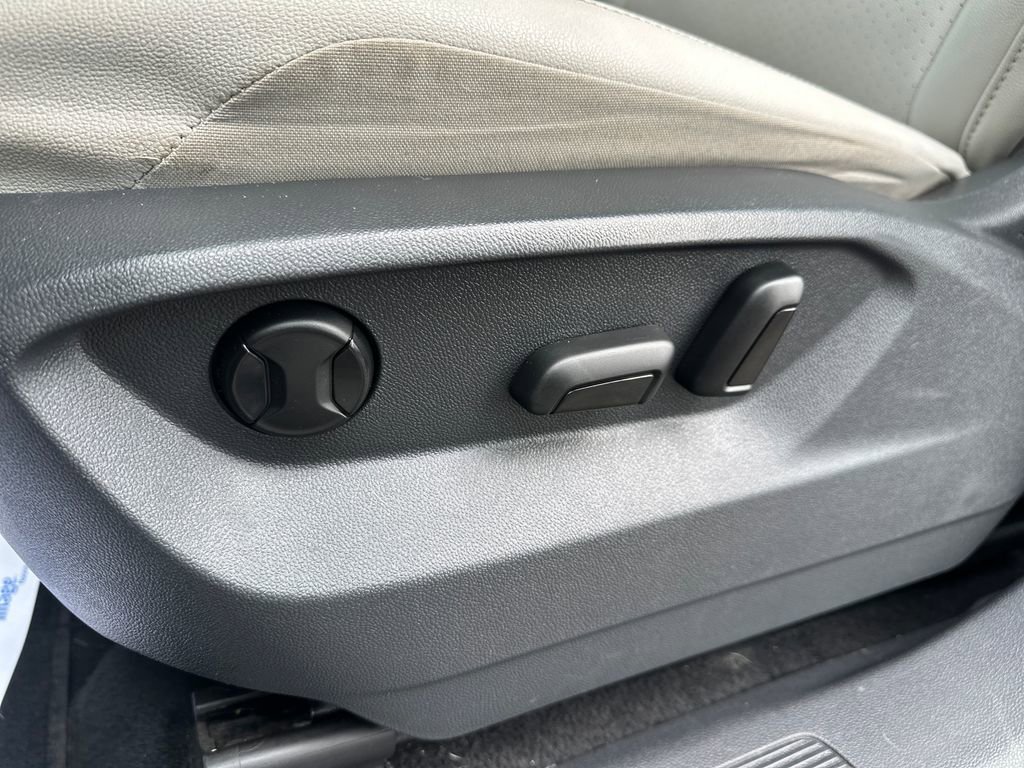 Used 2019 Volkswagen Tiguan SE w/ Panoramic Sunroof Package AWD/4WD image 4