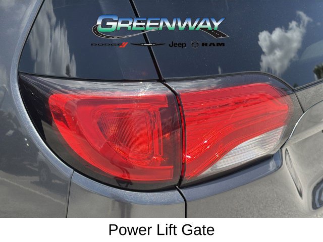 Used 2017 Chrysler Pacifica Touring Plus FWD image 8