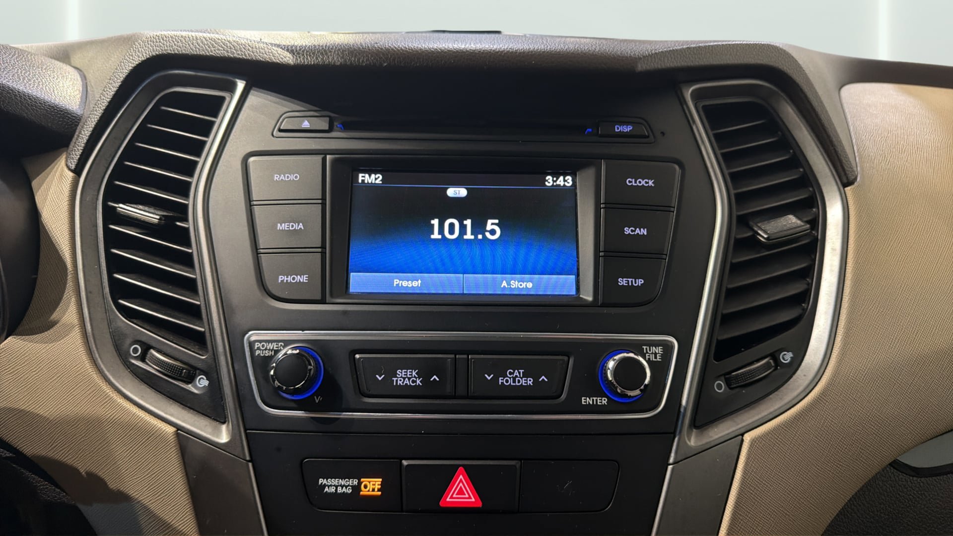 Used 2017 Hyundai Santa Fe Sport w/ Cargo Package FWD image 25