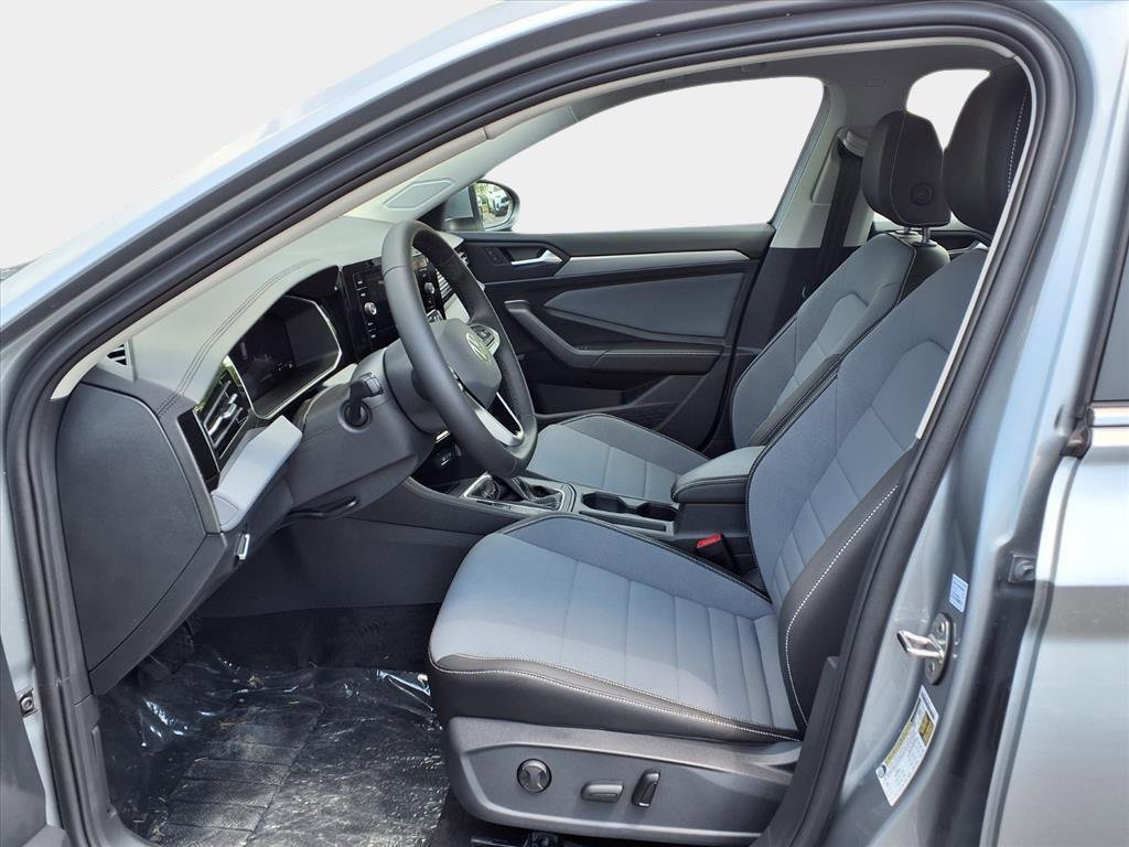 New 2026 Volkswagen Jetta SE image 10