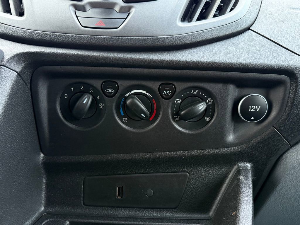 Used 2018 Ford Transit 350 XL image 22