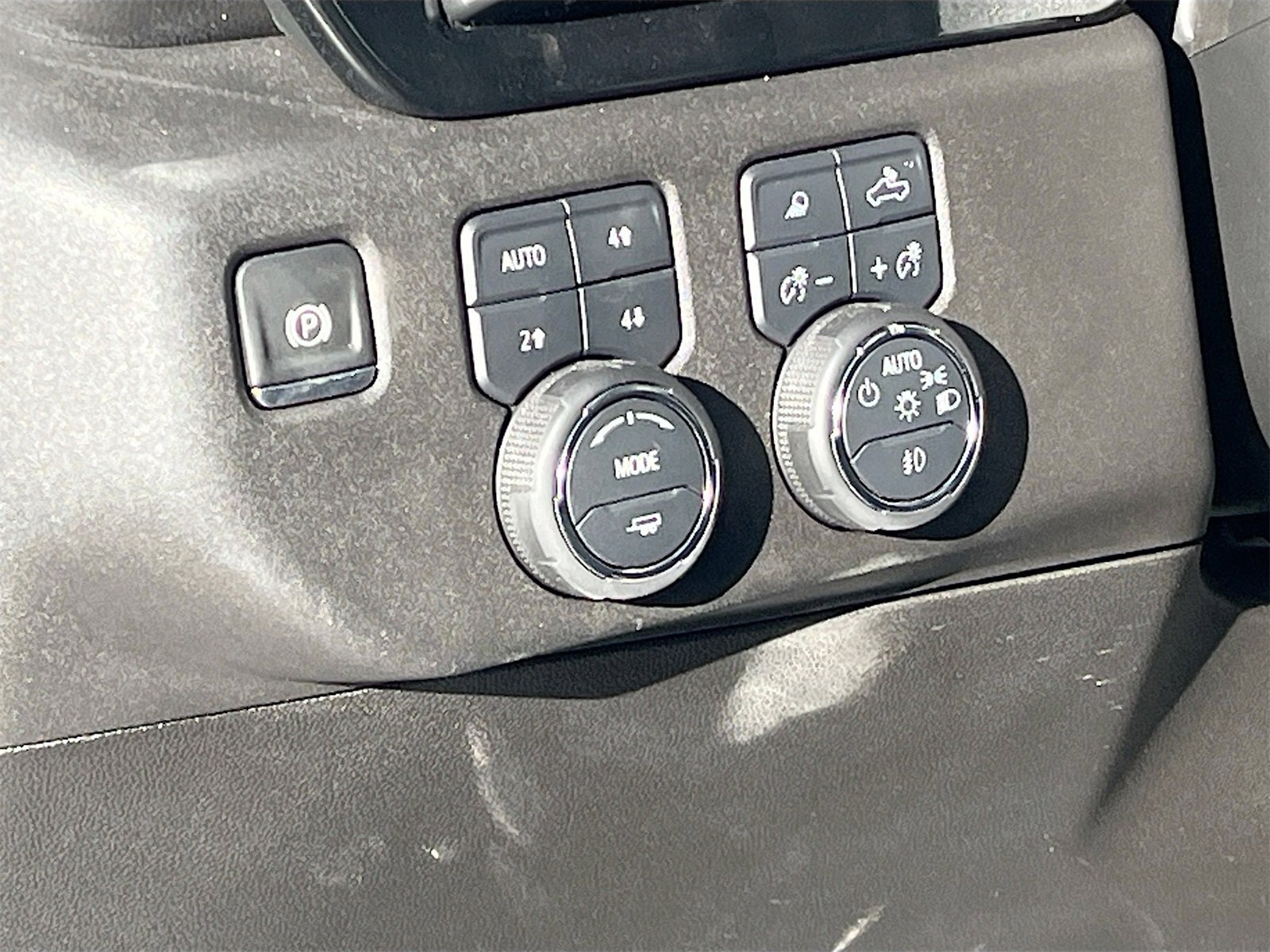 Used 2024 Chevrolet Silverado 1500 LTZ w/ Technology Package image 10