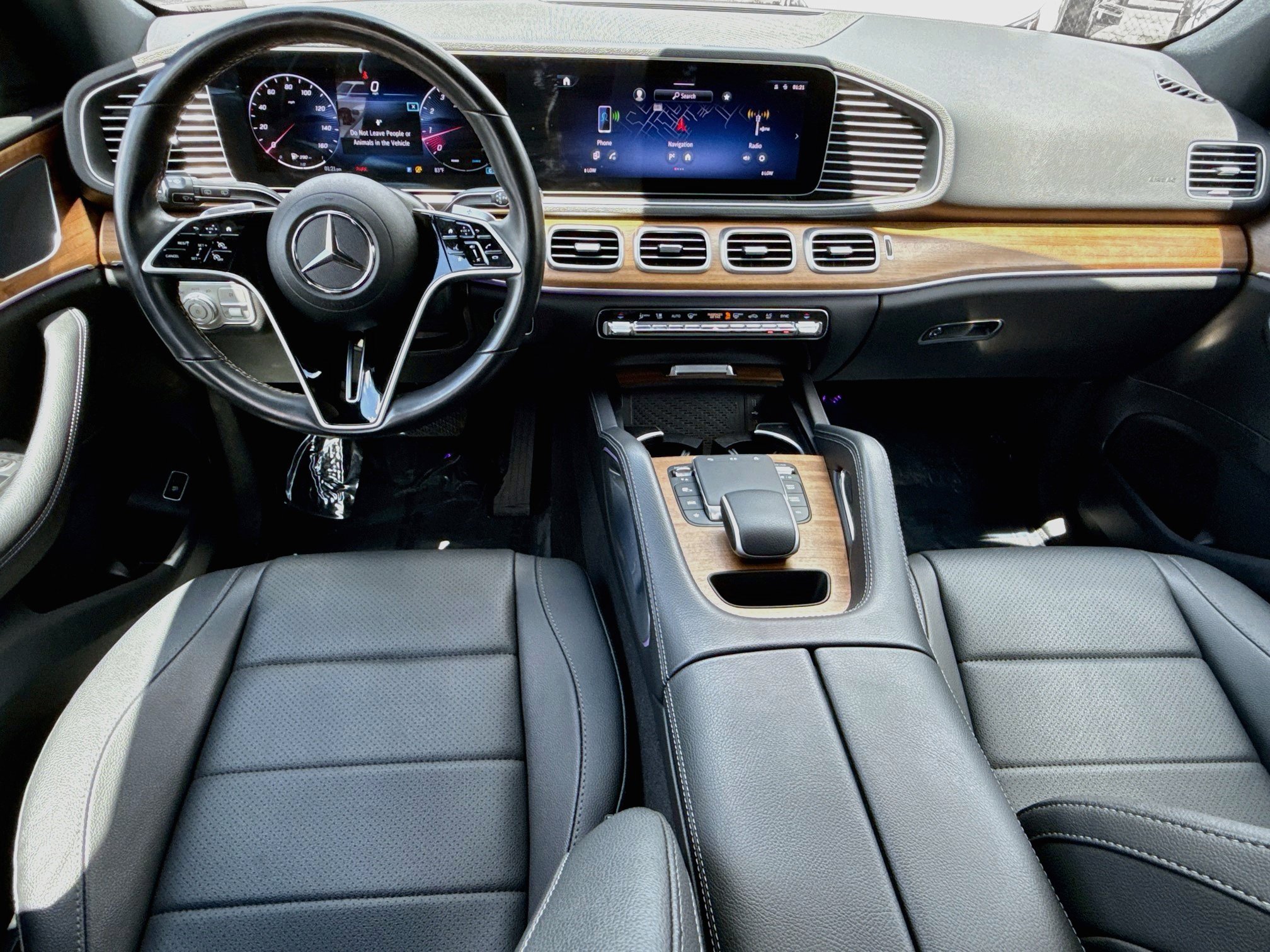 Used 2024 Mercedes-Benz GLE 350 4MATIC w/ Winter Package image 15