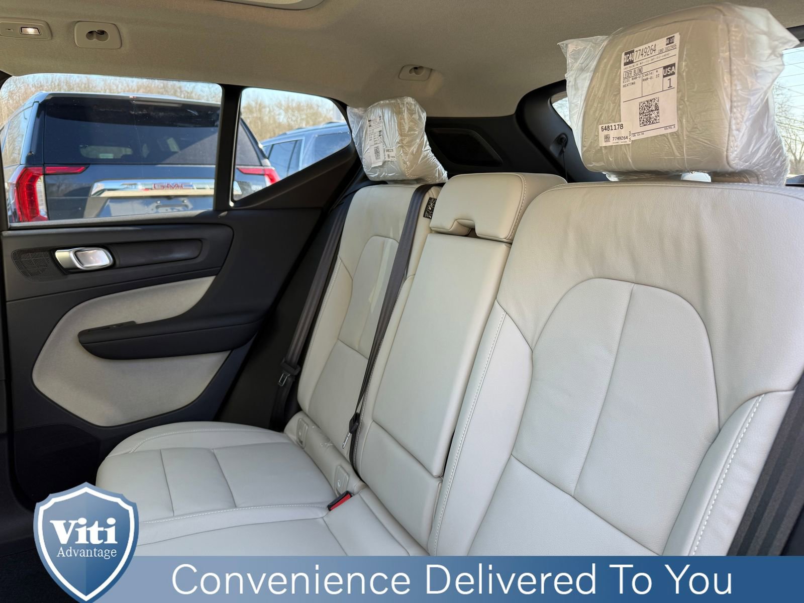 New 2026 Volvo XC40 B5 Plus w/ Protection Package Premier image 14