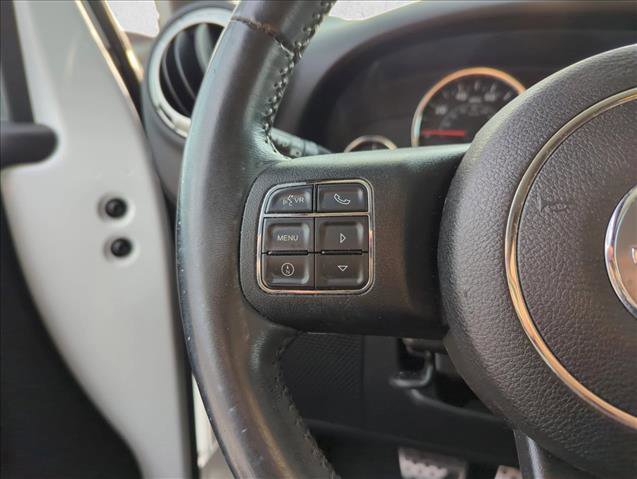 Used 2016 Jeep Wrangler Sahara w/ Connectivity Group image 14