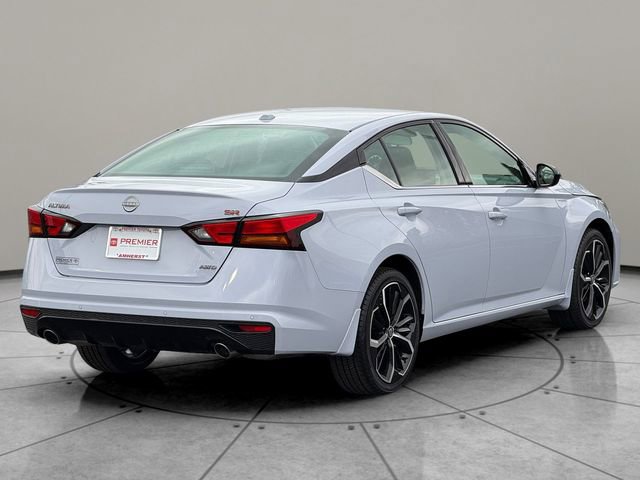 Used 2025 Nissan Altima 2.5 SR w/ SR Premium Package image 6
