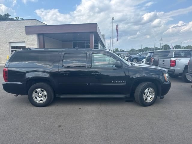 Used 2011 Chevrolet Suburban LT AWD/4WD image 3