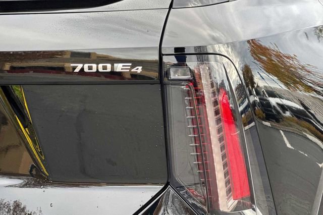 New 2026 Cadillac Optiq Luxury 1 image 26