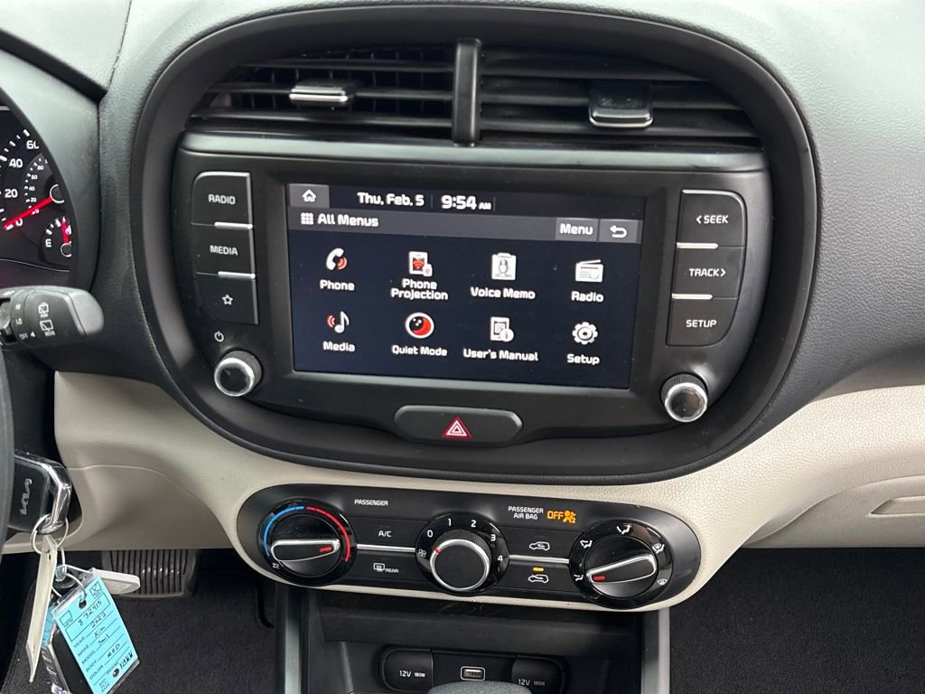 Used 2022 Kia Soul LX image 23