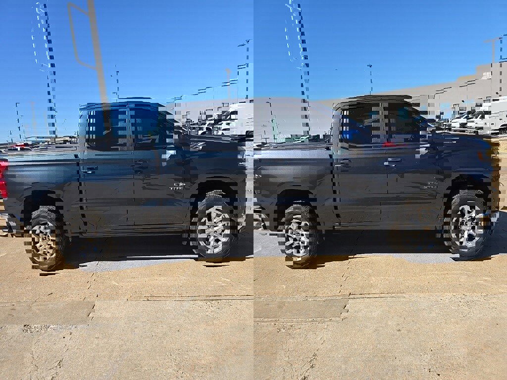 Used 2020 Chevrolet Silverado 1500 LT w/ Texas Edition image 4