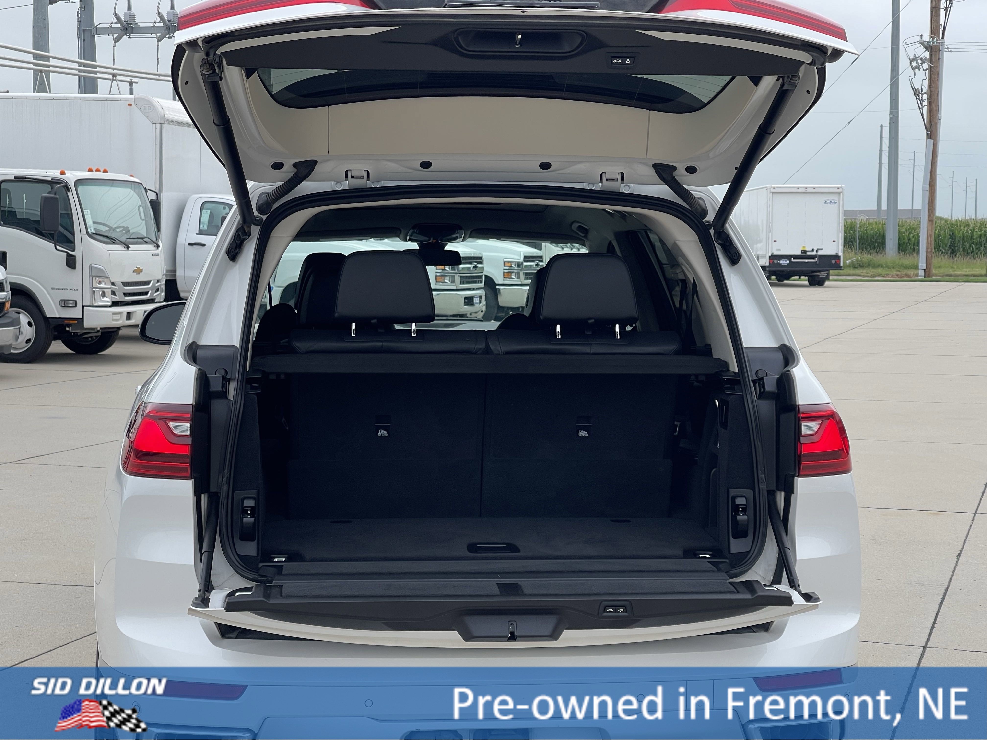 Used 2021 BMW X7 xDrive40i w/ Premium Package 2 image 17