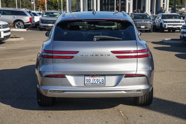 Used 2023 Genesis Electrified GV70 AWD/4WD image 4