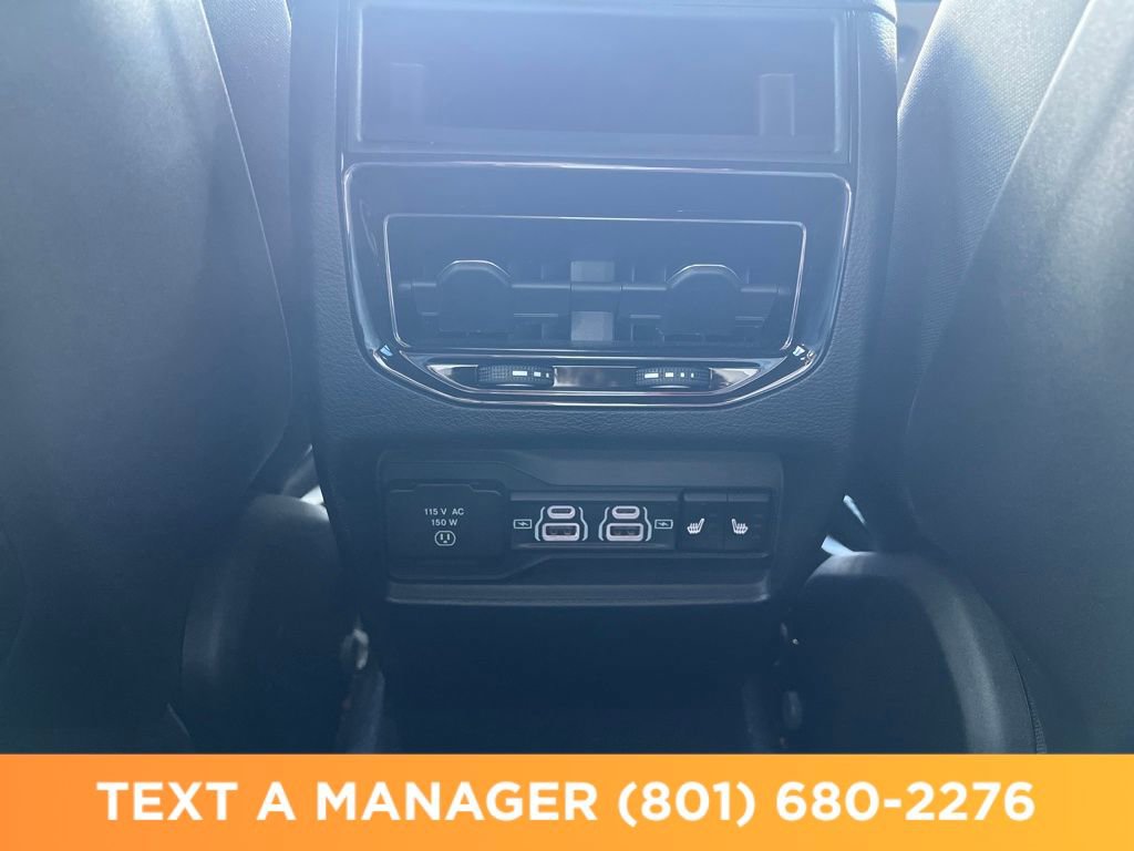 Used 2025 Jeep Grand Cherokee Limited w/ Black Appearance Package AWD/4WD image 29