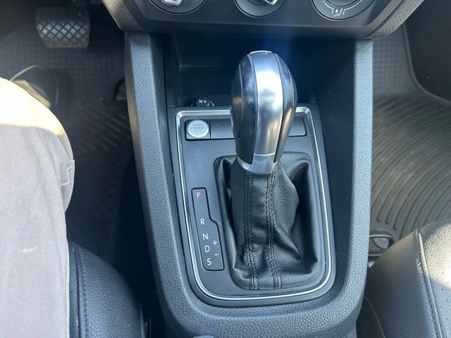Used 2016 Volkswagen Jetta SE image 21