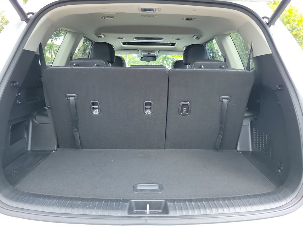 Certified 2024 Kia Telluride EX w/ EX Captain's Chair Package FWD image 13