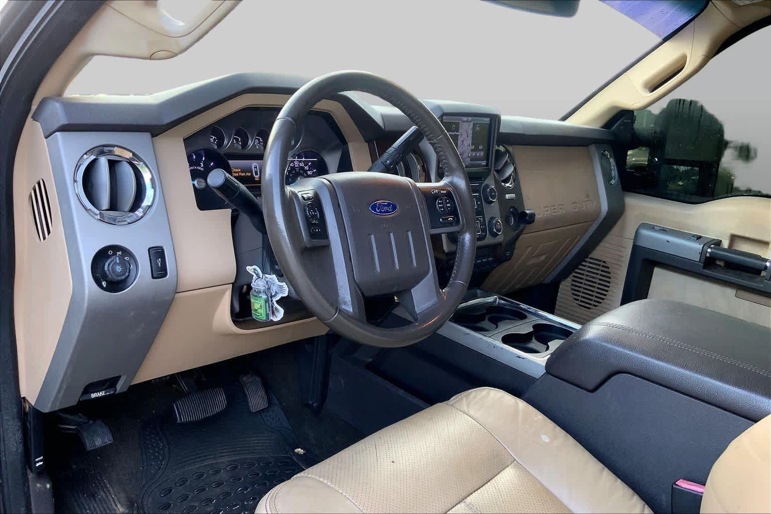 Used 2013 Ford F250 Lariat w/ Lariat Ultimate Pkg AWD/4WD image 16