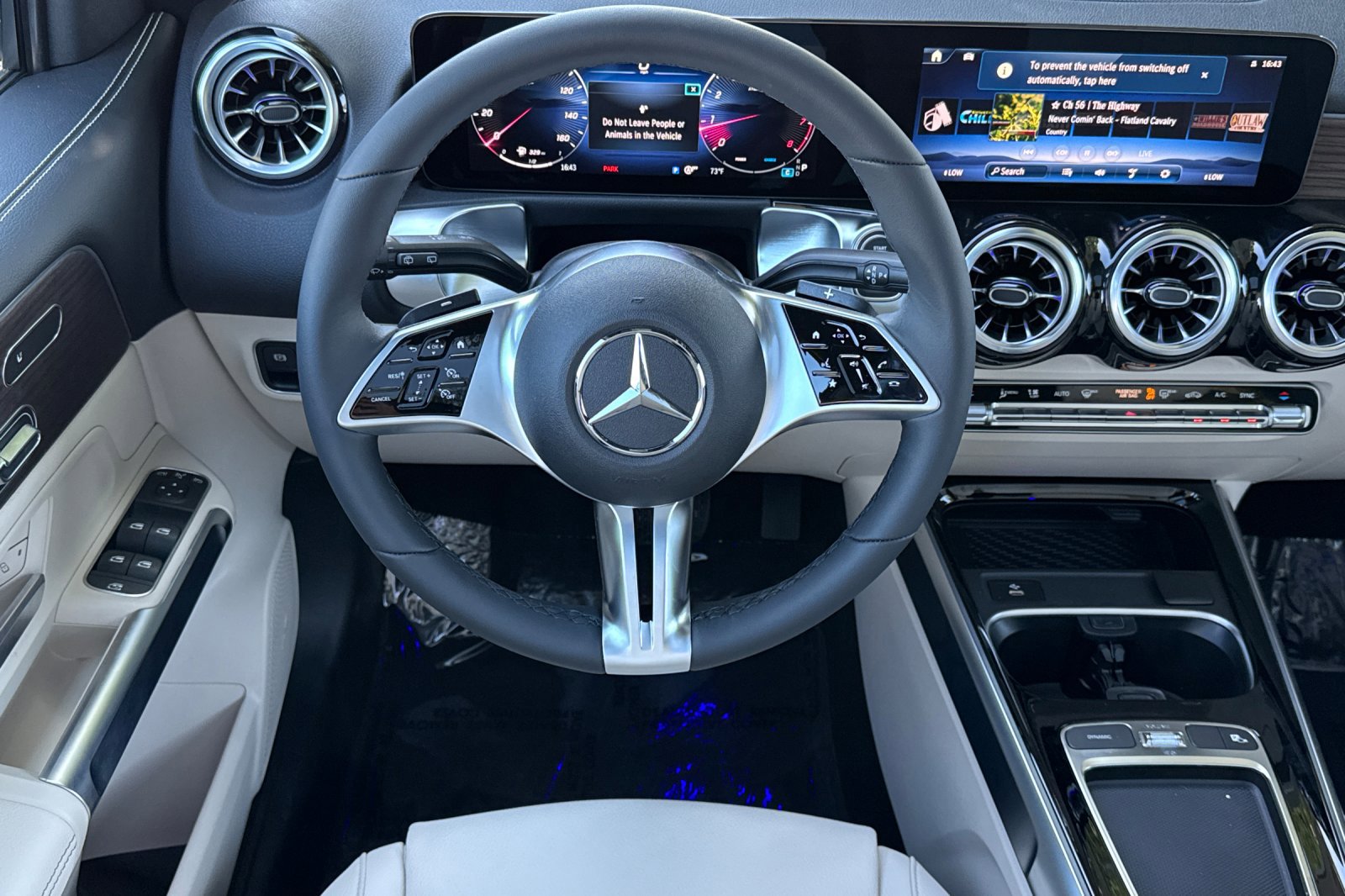New 2026 Mercedes-Benz GLB 250 4MATIC image 14