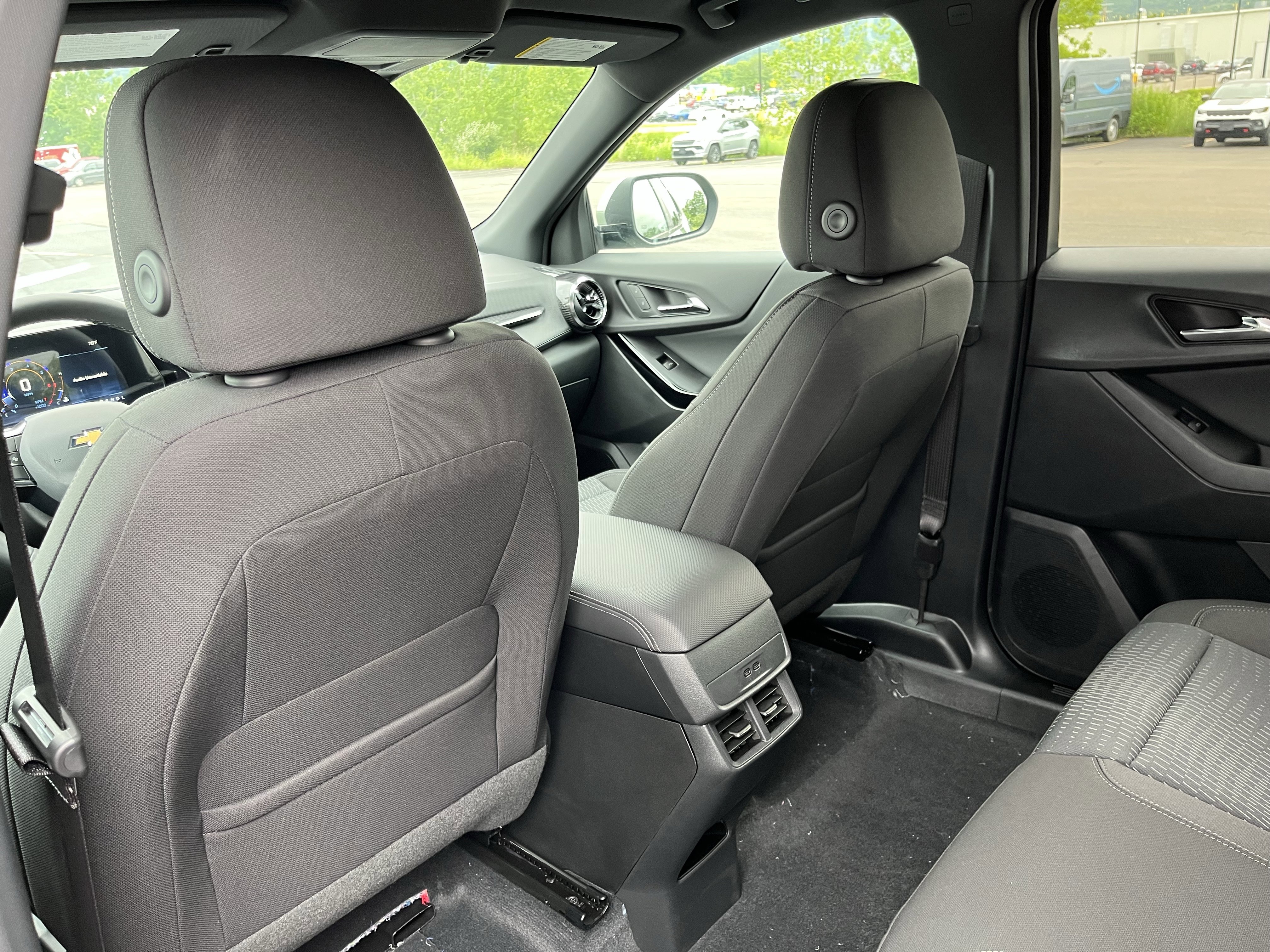 New 2026 Chevrolet Equinox LT image 25