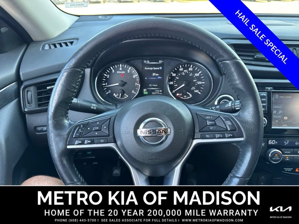 Used 2017 Nissan Rogue SV AWD/4WD image 19