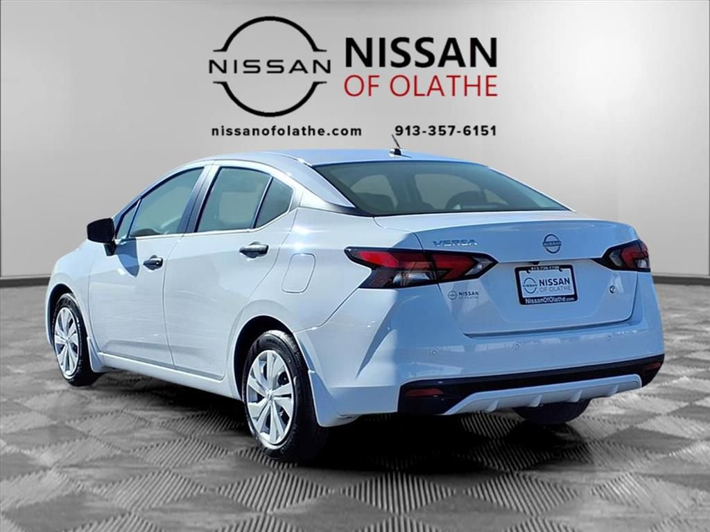 Certified 2025 Nissan Versa S w/ Trunk Package image 3