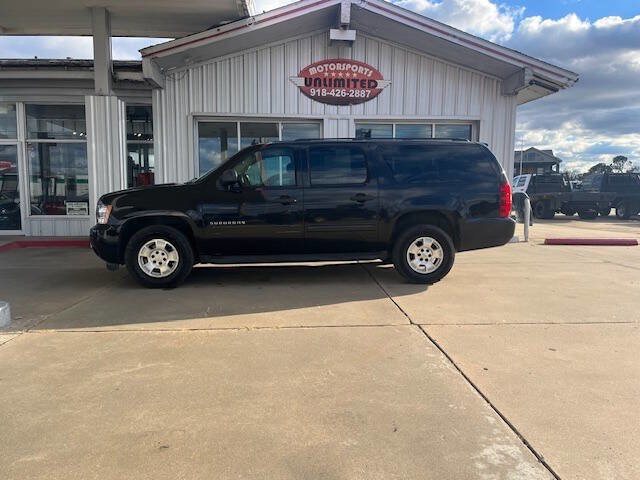 Used 2010 Chevrolet Suburban LS image 1