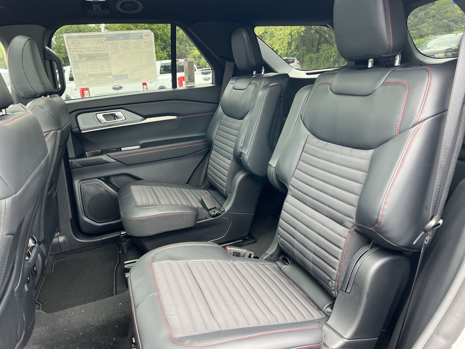 New 2027 Ford Explorer ST-Line w/ Premium Package AWD/4WD image 25