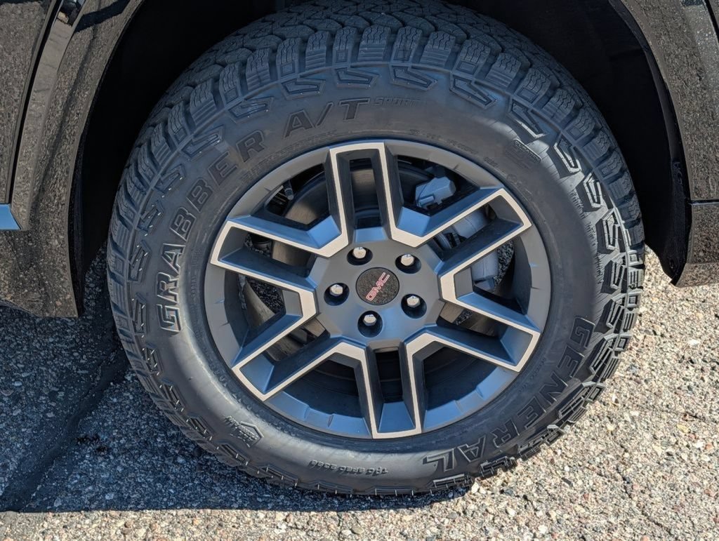 New 2026 GMC Terrain AT4 w/ Technology Package II AWD/4WD image 25
