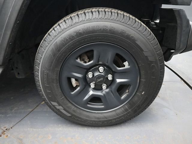 Used 2023 Jeep Wrangler Sport image 29