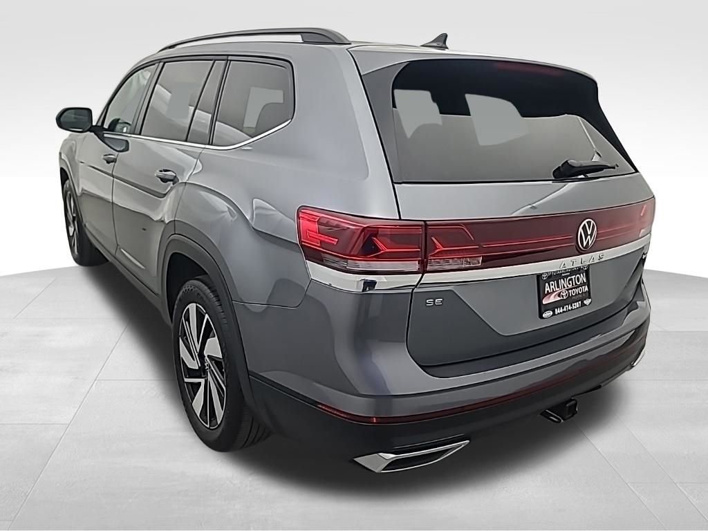 Used 2025 Volkswagen Atlas SE image 6