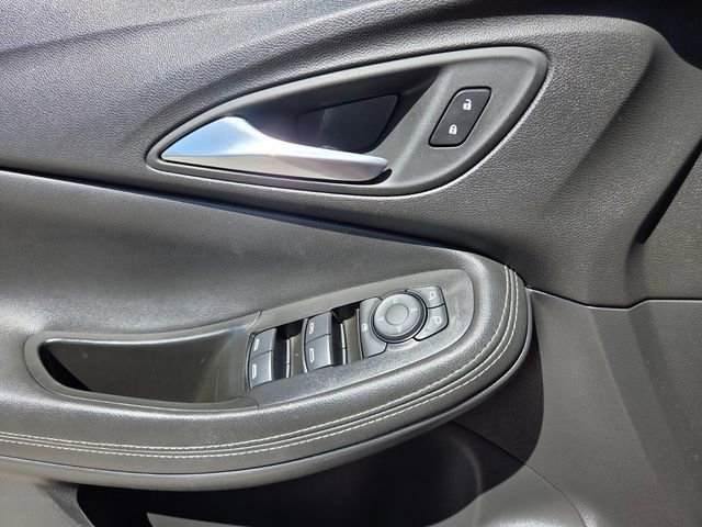 Used 2024 Buick Encore GX Sport Touring image 21