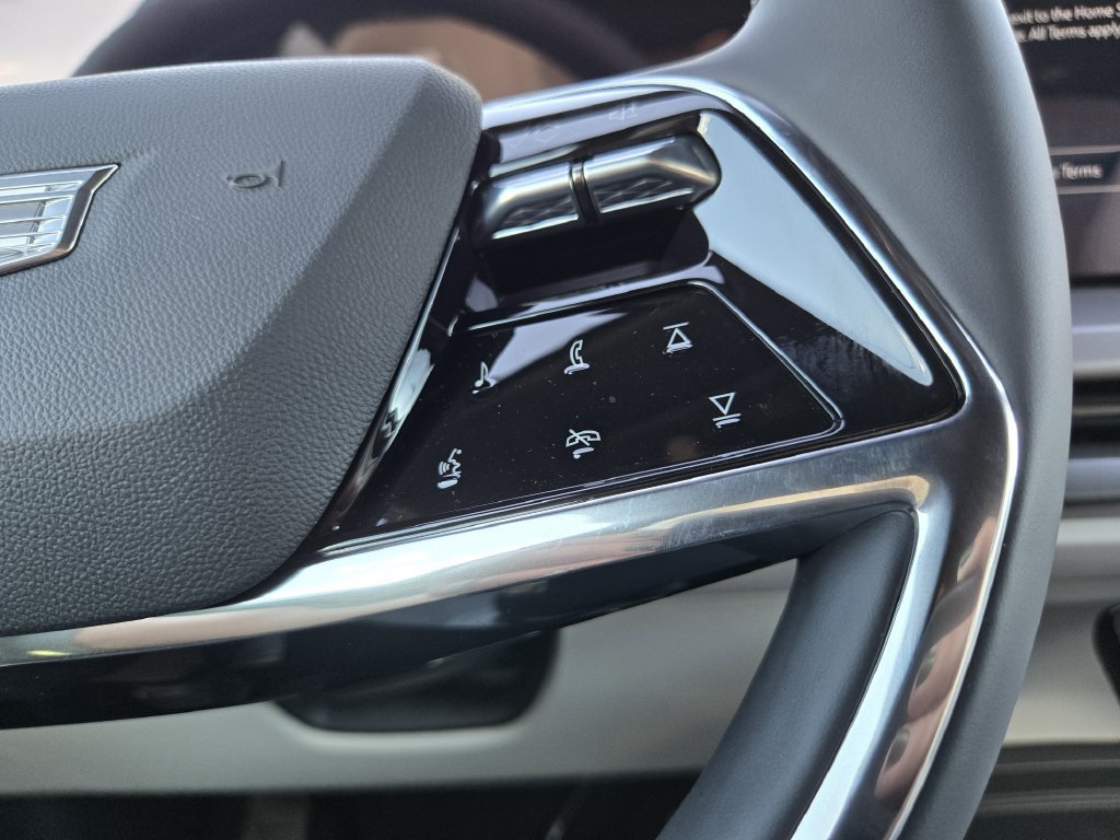 New 2027 Cadillac Vistiq Sport w/ LPO, Trailering Package AWD/4WD image 18