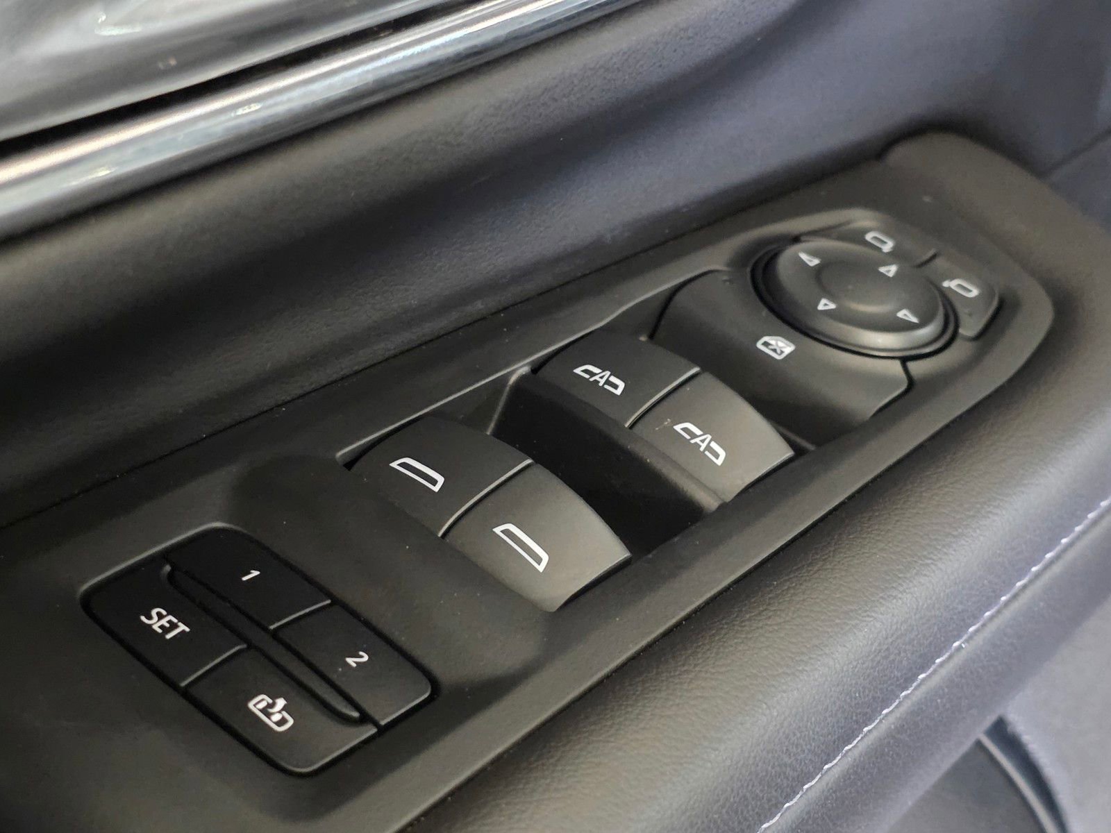 Used 2023 Chevrolet Tahoe Z71 AWD/4WD image 23