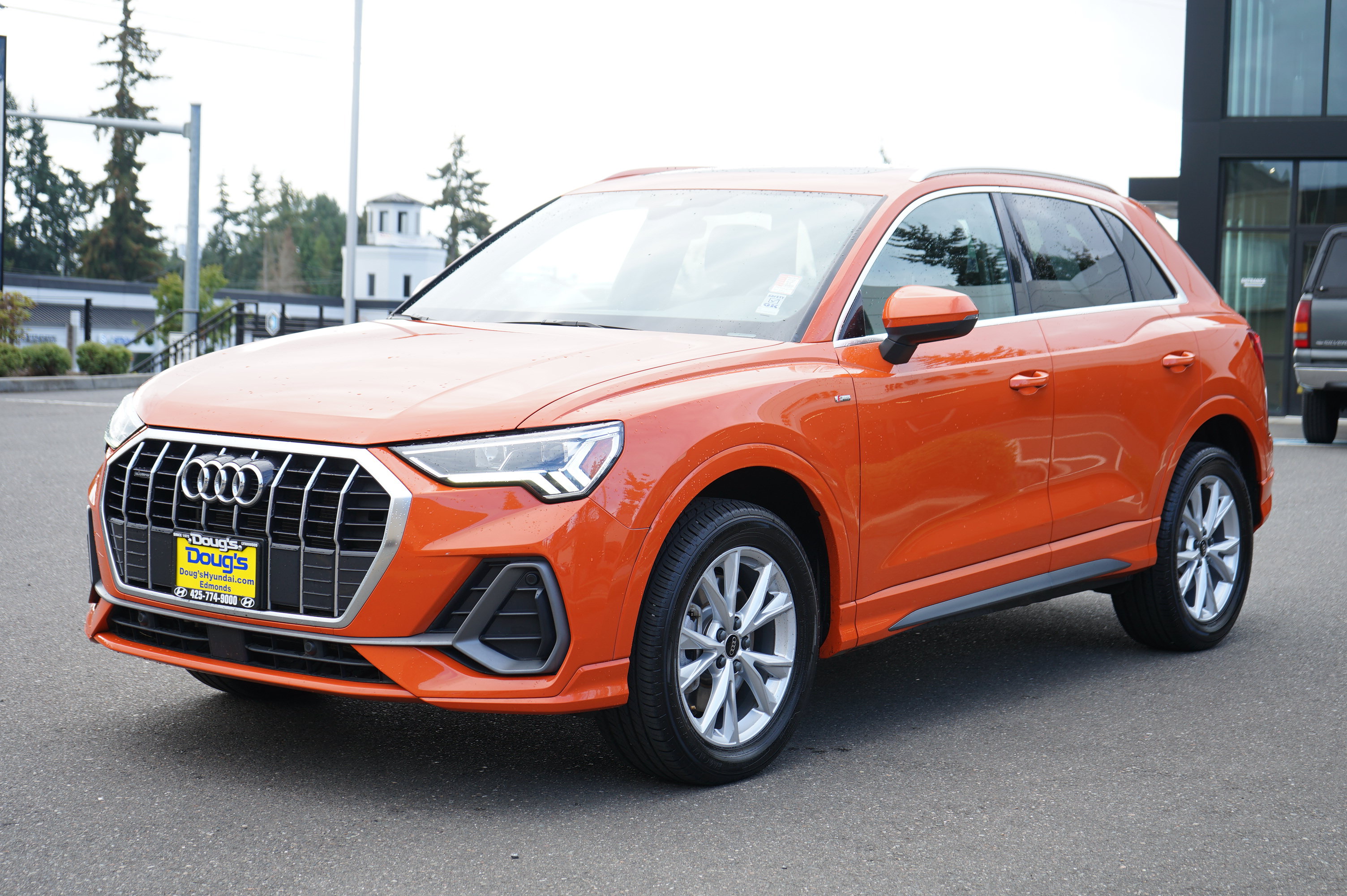 Used 2025 Audi Q3 2.0T Premium AWD/4WD image 8
