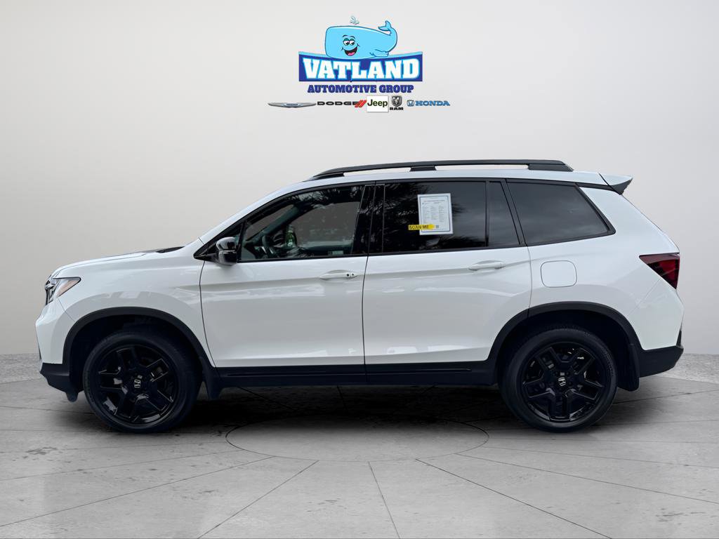 Certified 2024 Honda Passport Black Edition image 2