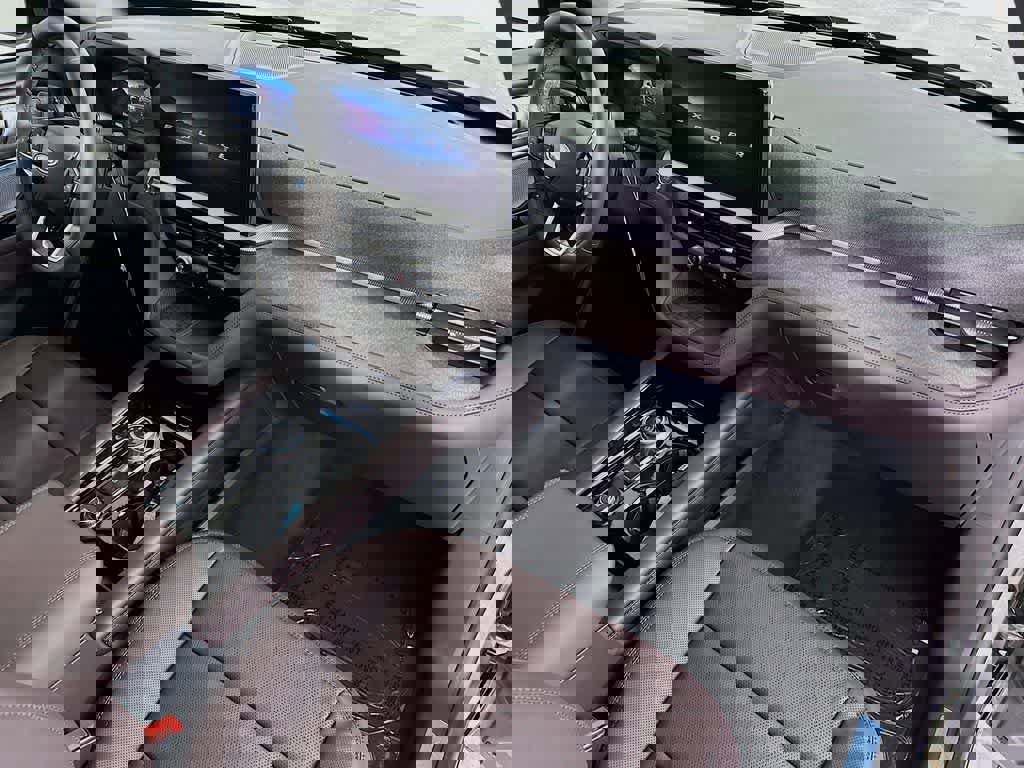 New 2025 Ford Explorer Platinum image 35