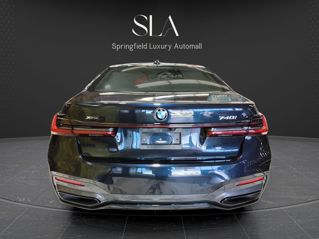 Used 2022 BMW 740i xDrive w/ M Sport Package AWD/4WD image 6