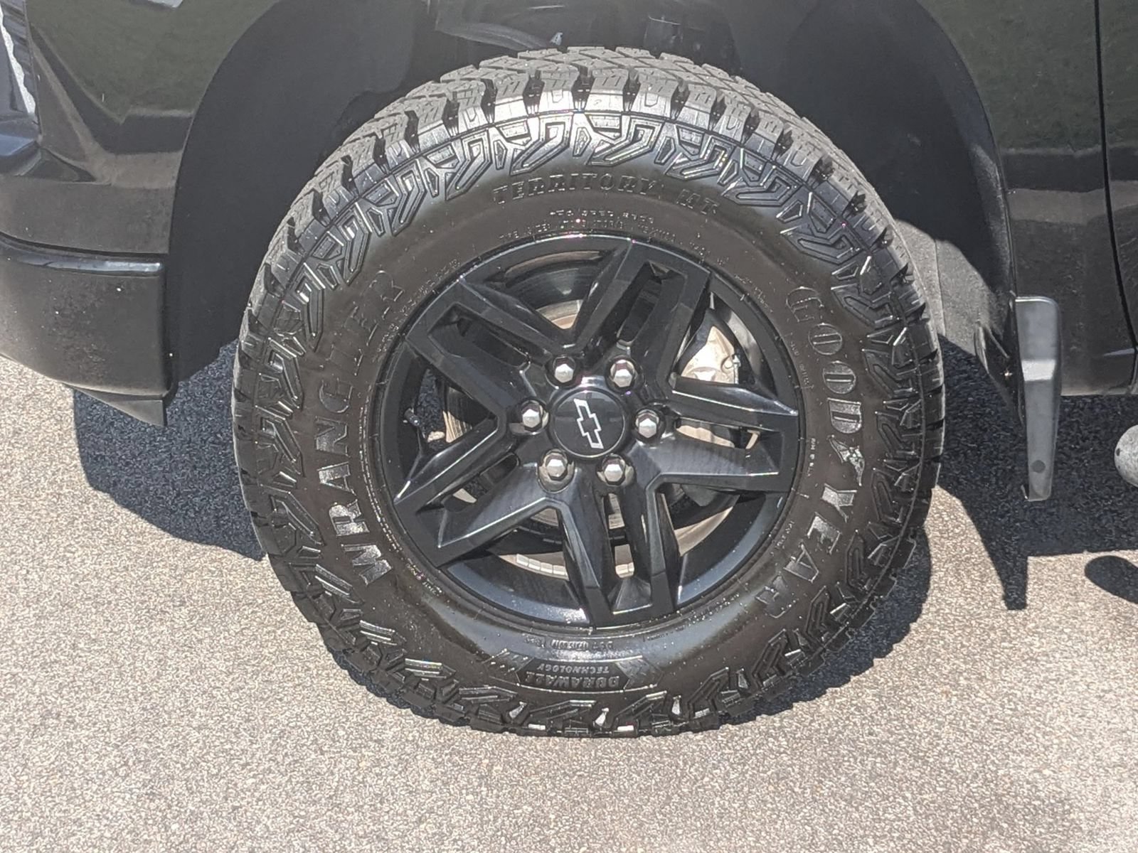 Used 2022 Chevrolet Silverado 1500 LT Trail Boss w/ Convenience Package II AWD/4WD image 10