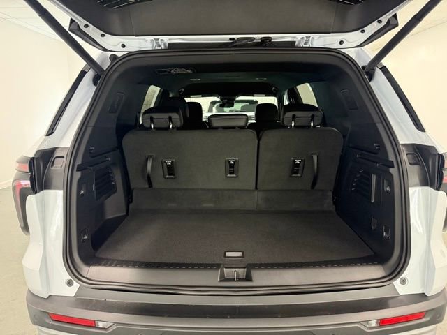 New 2026 Chevrolet Traverse LT w/ Driver Confidence Package FWD image 8