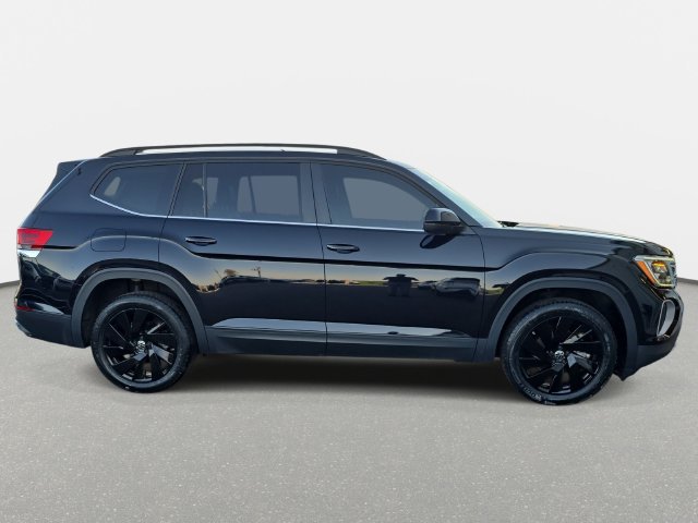 Used 2024 Volkswagen Atlas SE FWD image 4