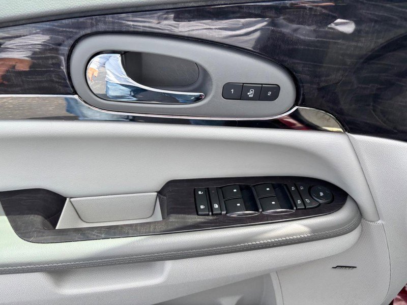 Used 2017 Buick Enclave Premium w/ Experience Buick Package FWD image 10