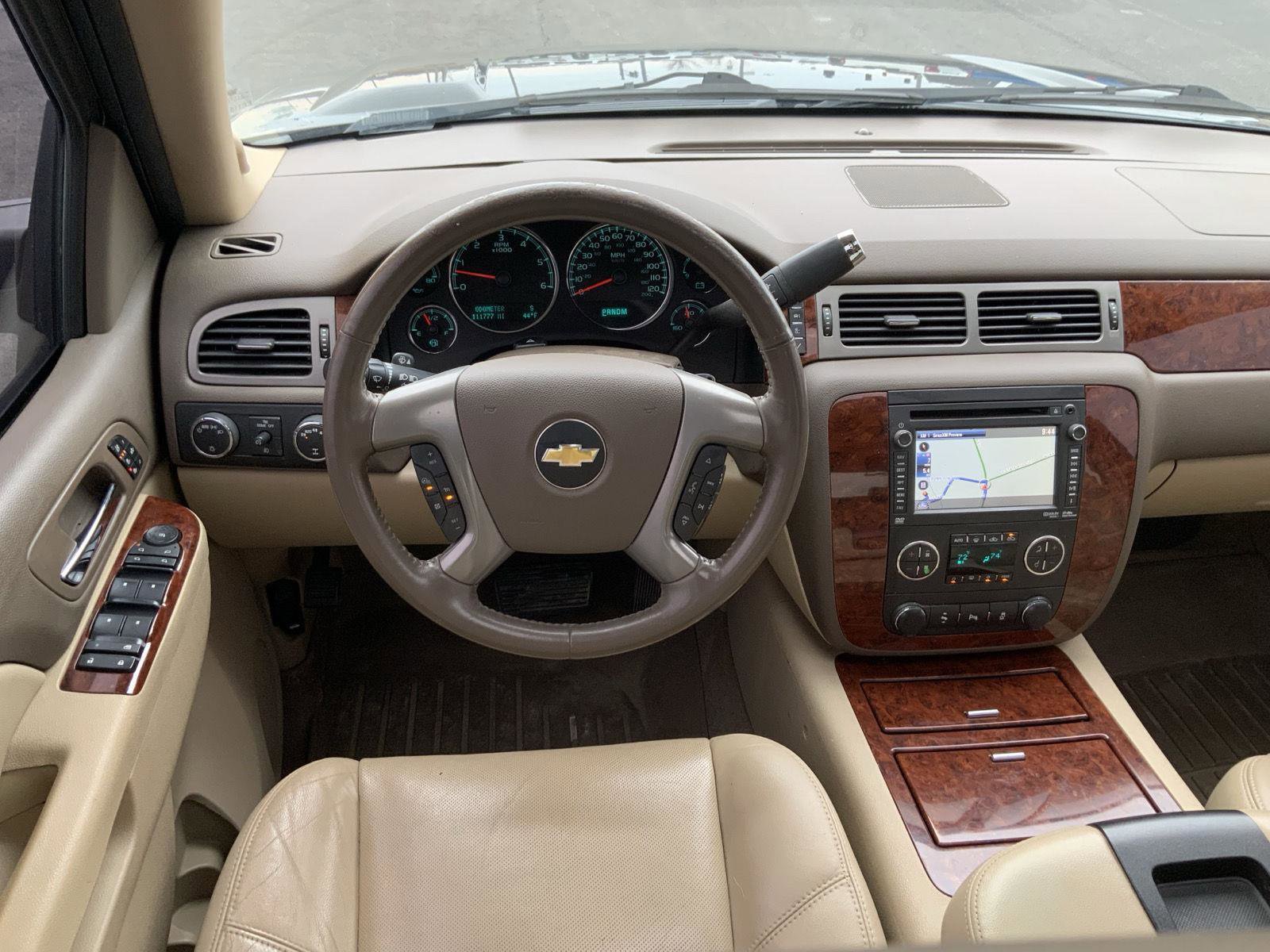 Used 2013 Chevrolet Avalanche LTZ image 29