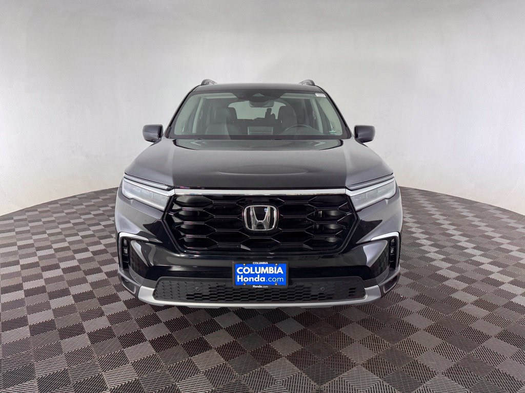 Certified 2024 Honda Pilot Touring image 2