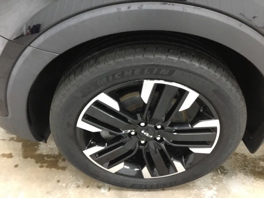 Used 2023 Kia Telluride SX Prestige X-Line image 3