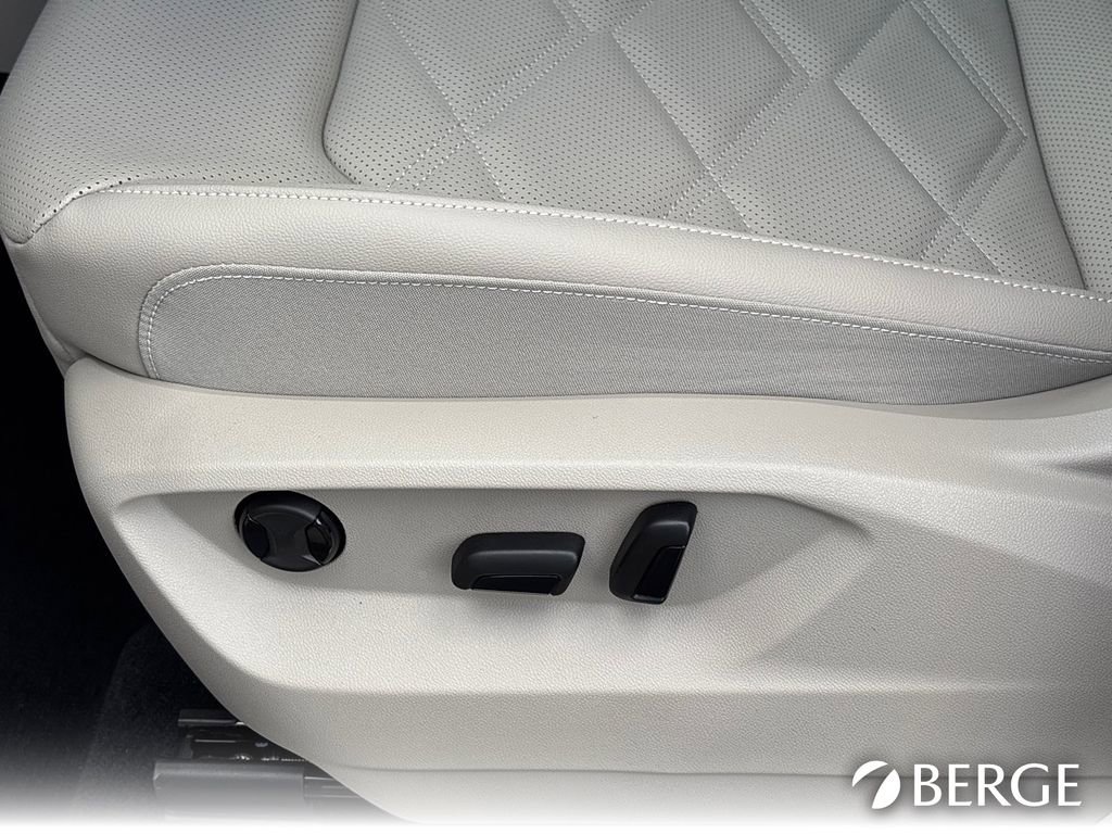 New 2026 Volkswagen Atlas SE image 19