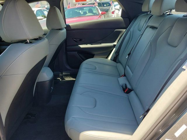 Certified 2025 Hyundai Elantra Limited image 7