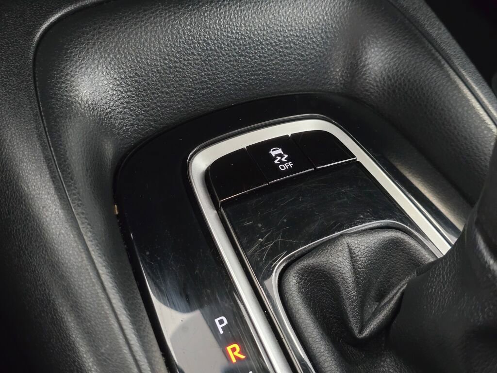 Used 2024 Toyota Corolla LE FWD image 32