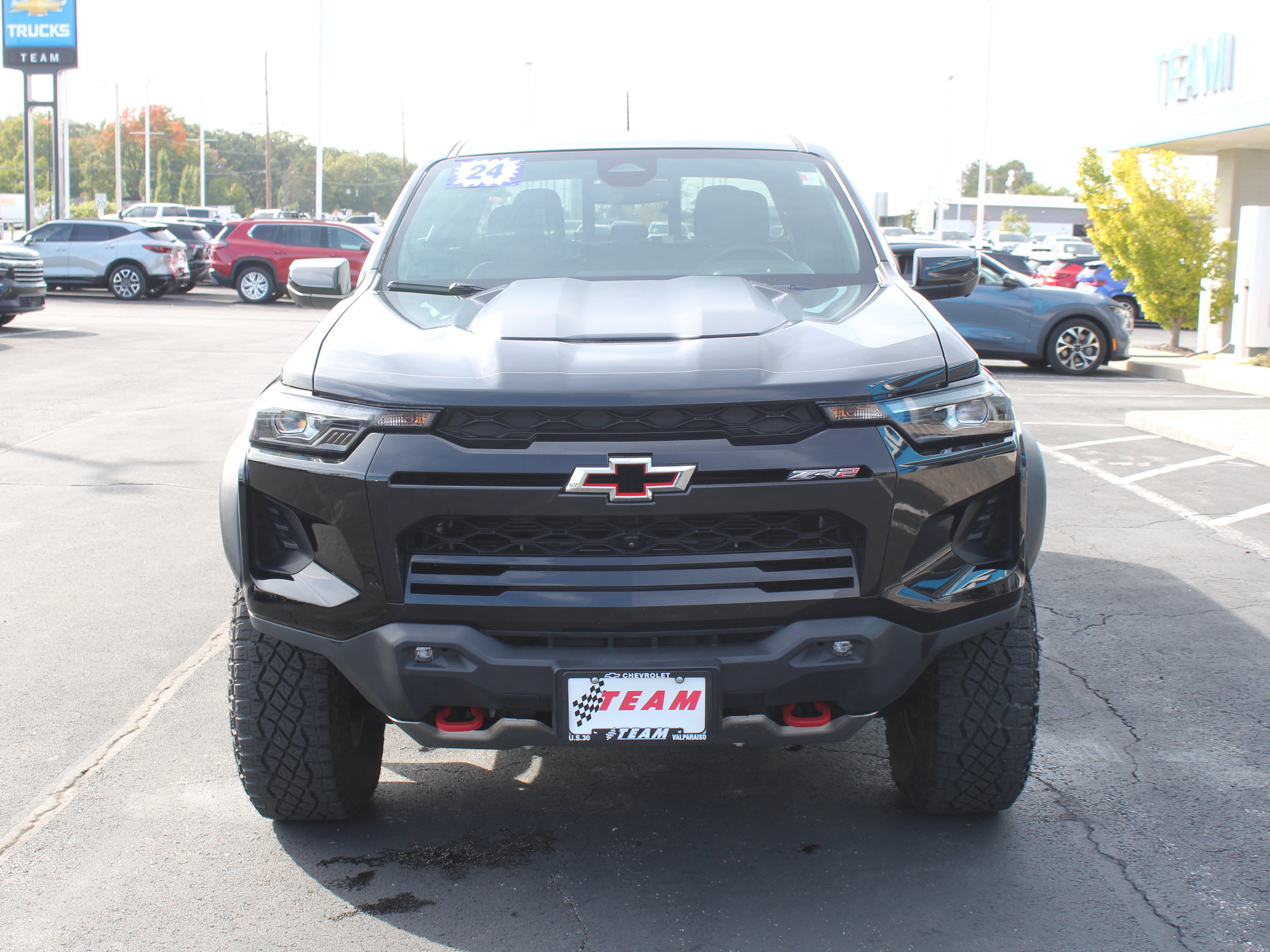 Used 2024 Chevrolet Colorado ZR2 w/ Technology Package AWD/4WD image 11