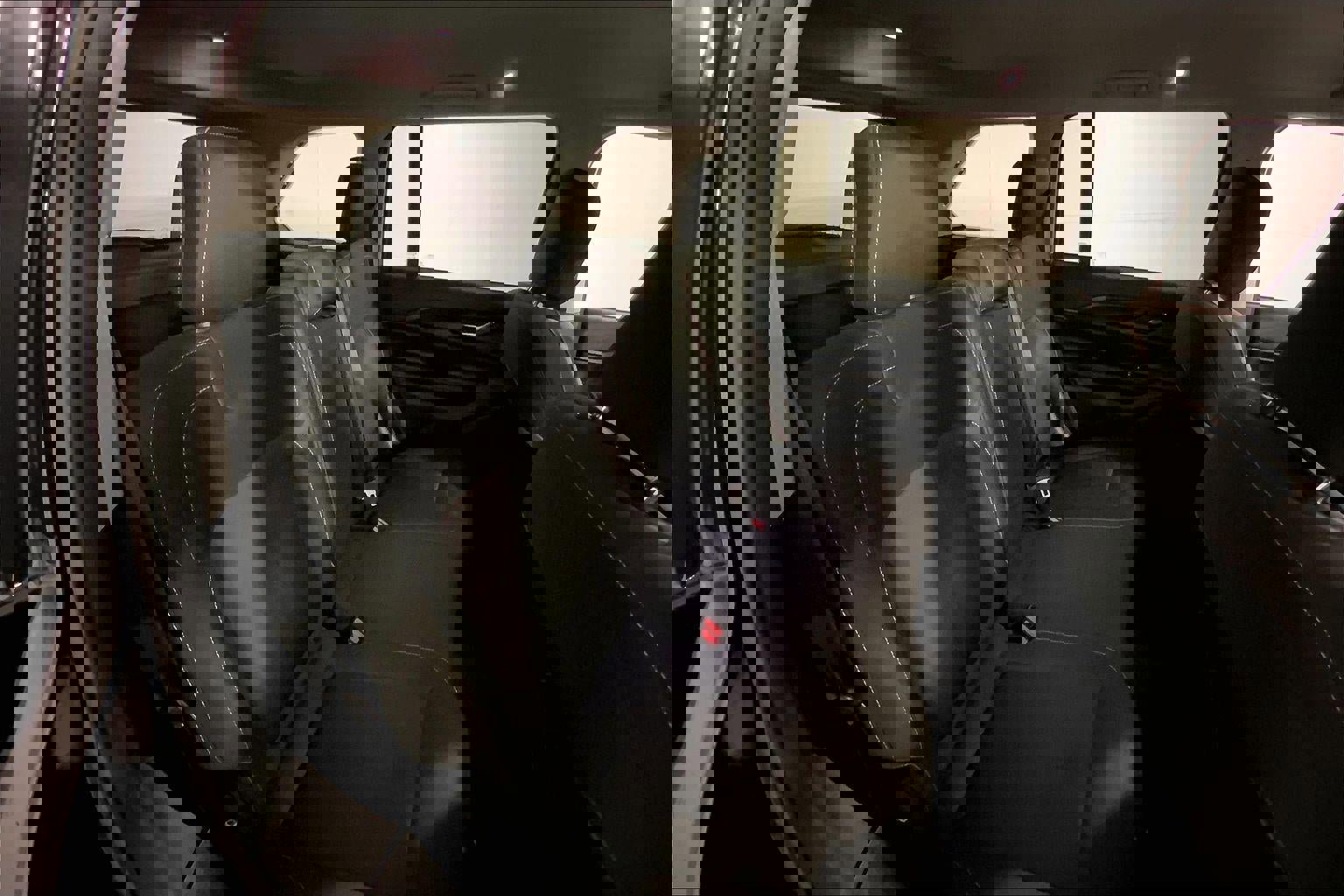 Used 2023 Jeep Grand Cherokee Laredo w/ Luxury Tech Group I image 23