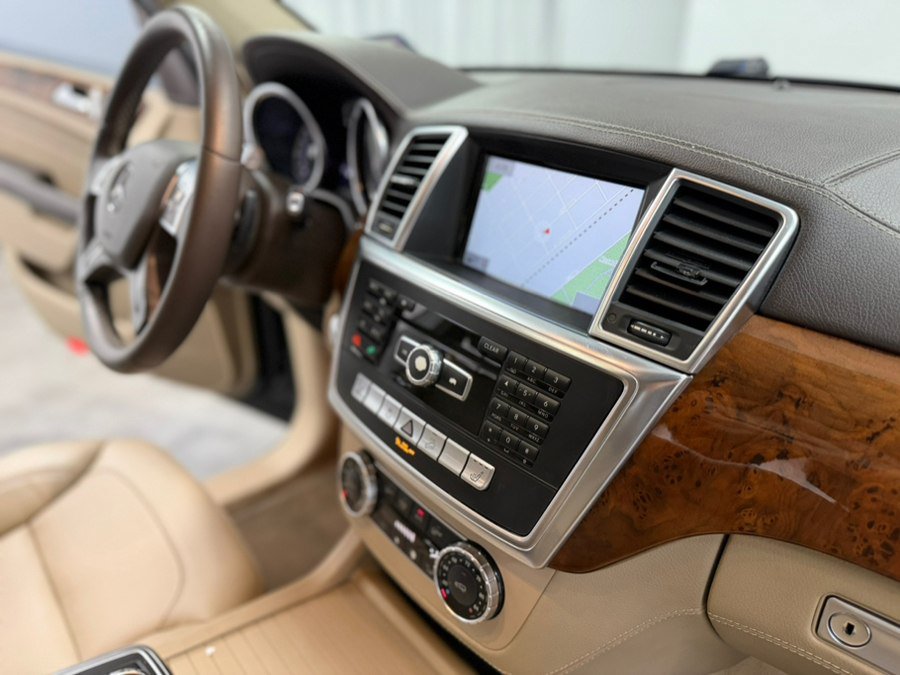 Used 2013 Mercedes-Benz ML 550 4MATIC image 51