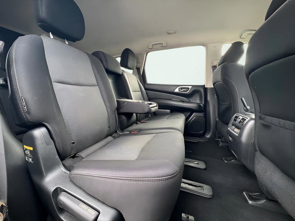 Used 2019 Nissan Pathfinder S image 26